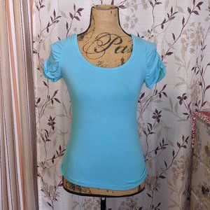 Vine, Light Blue shirt. Size: S.